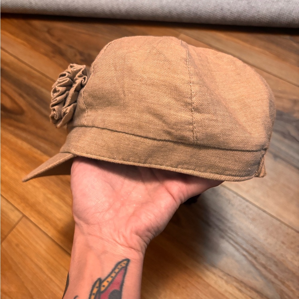 Floral cap - Picture 2 of 3